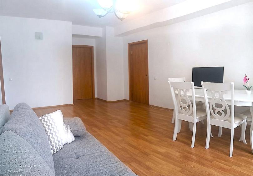 Apartament cu 3 camere în P-ța Unirii