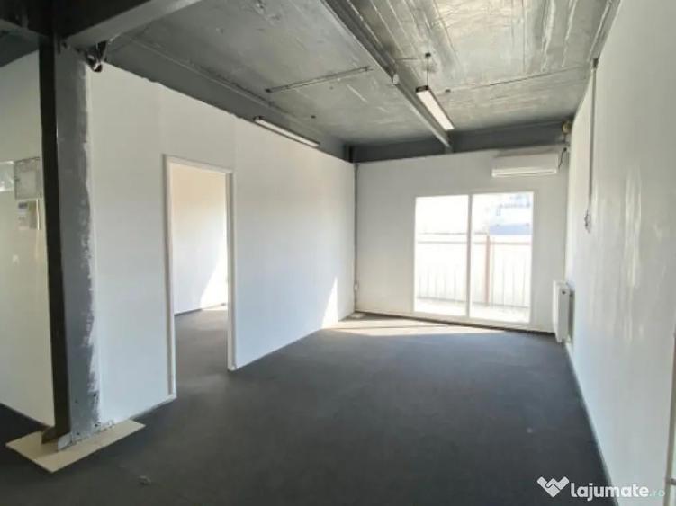 Spațiu comercial, de 220 mp, în Malu Mare