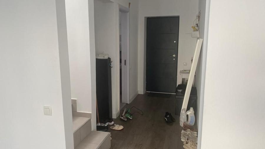 Duplex cu 4 camere cu Canalizare în Nord-Est