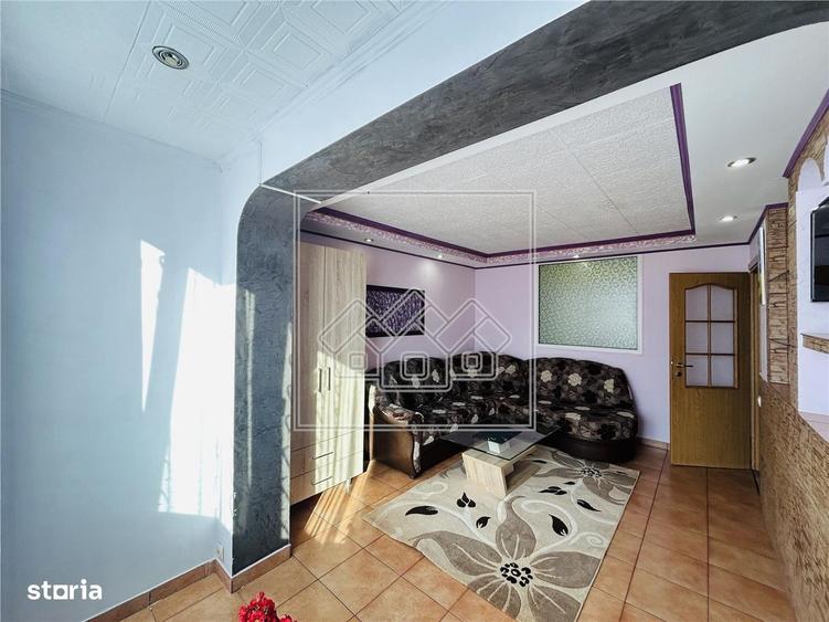 Apartament cu 2 camere decomandat în Terezian