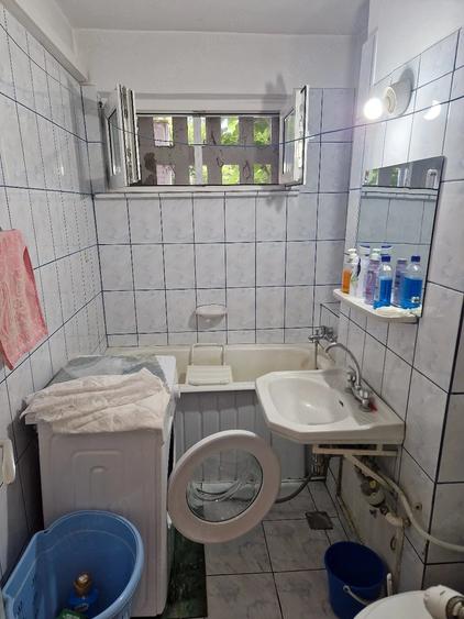 Apartament cu 2 camere semidecomandat în Brazda lui Novac