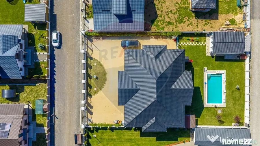 Casă cu 6 camere cu Teren 1091 Mp în Tărlungeni
