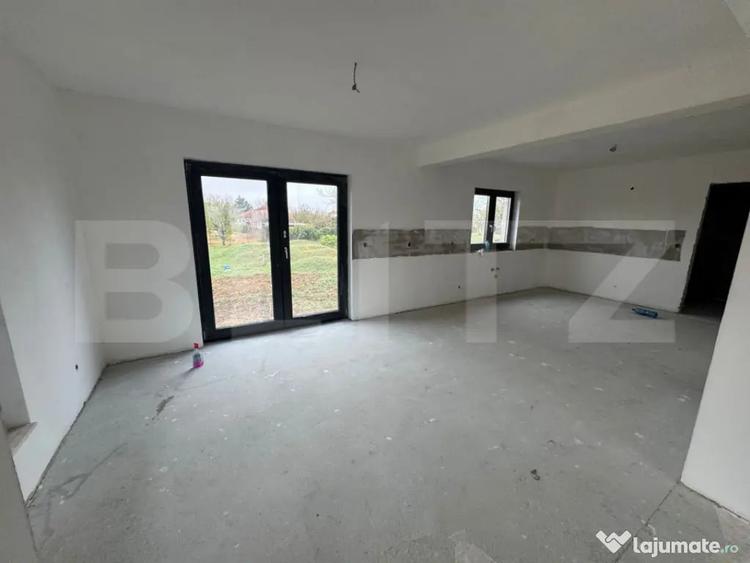 Casă cu 4 camere cu Teren 960 Mp în Lazuri