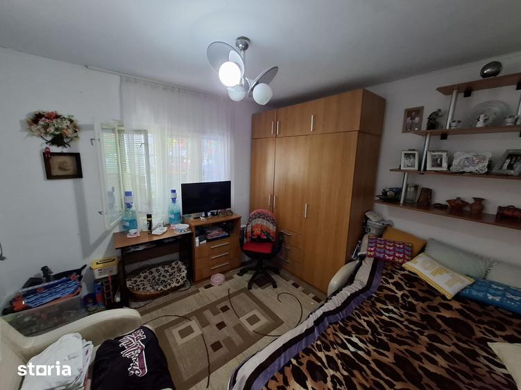 Casă cu 4 camere cu Teren 163 Mp în Faleza Nord