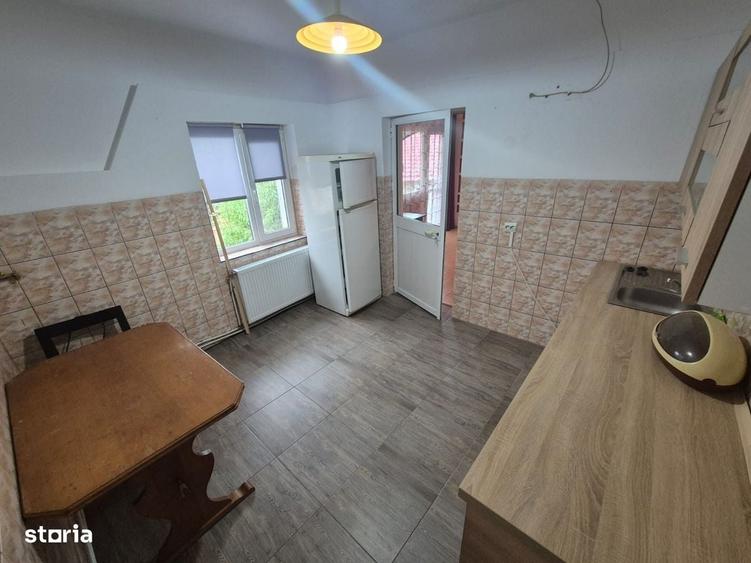 Casă cu 4 camere în Panduraș