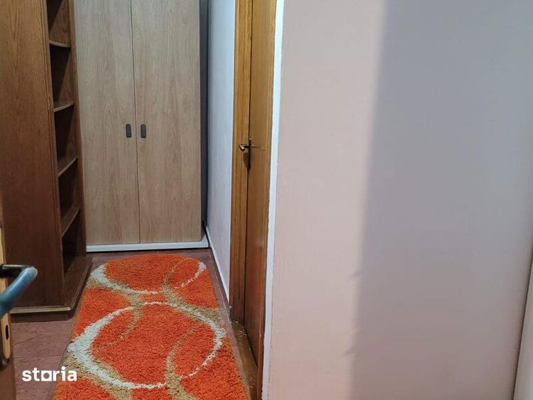 Apartament cu 3 camere semidecomandat, mobilat în Pantelimon