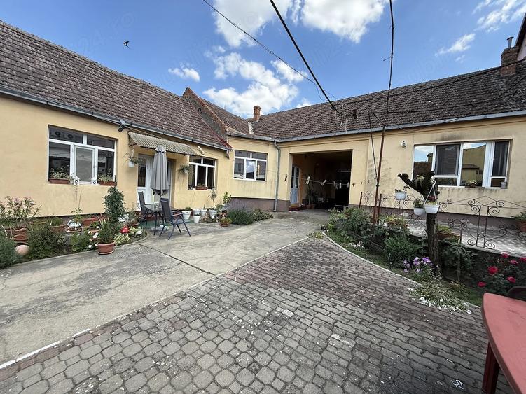 Casa 4 apartamente cu teren 1980 mp , Giroc - oportunitate investitie ! - 9