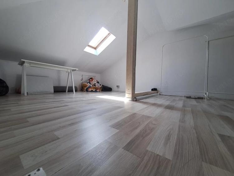 Casă cu Teren 431 Mp în Dumbrăvița