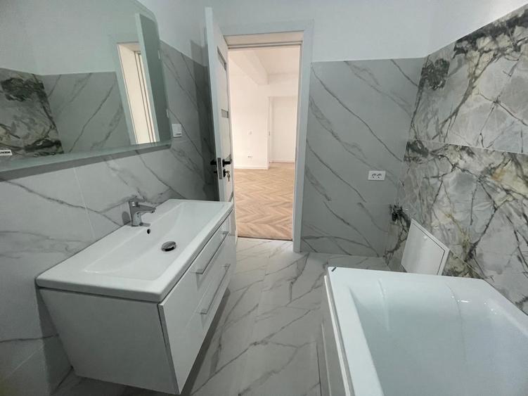 Apartament cu 3 camere decomandat în Păcurari