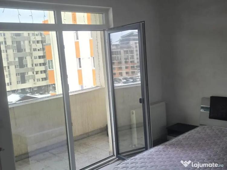 Apartament cu 2 camere semidecomandat în Chiajna