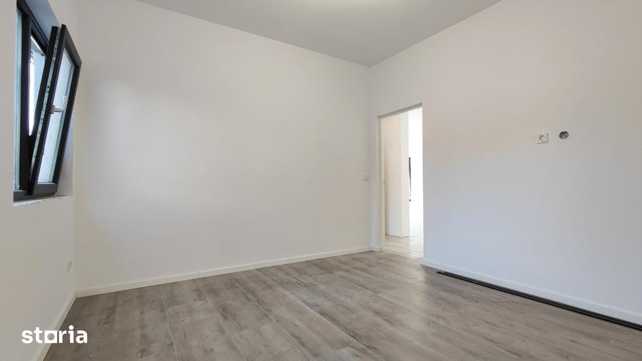 Casă cu 3 camere cu Teren 445 Mp în Zimandu Nou