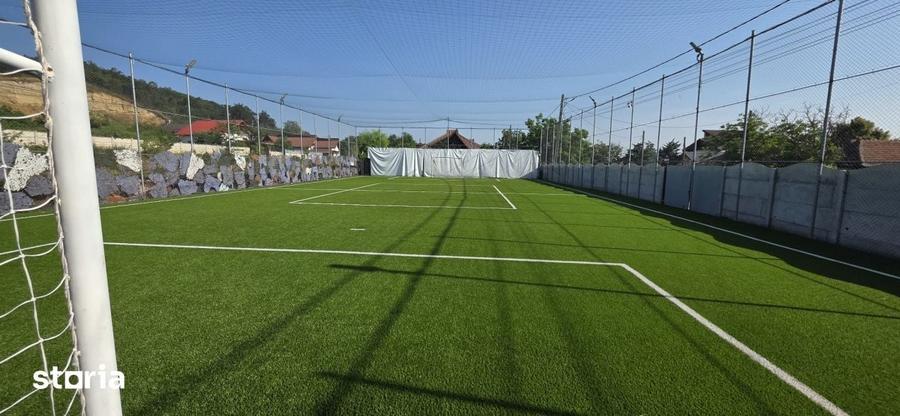 Casă cu 6 camere cu Teren 580 Mp în Podari