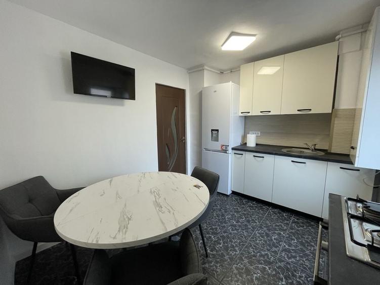 Apartament cu 2 camere decomandat în Griviței