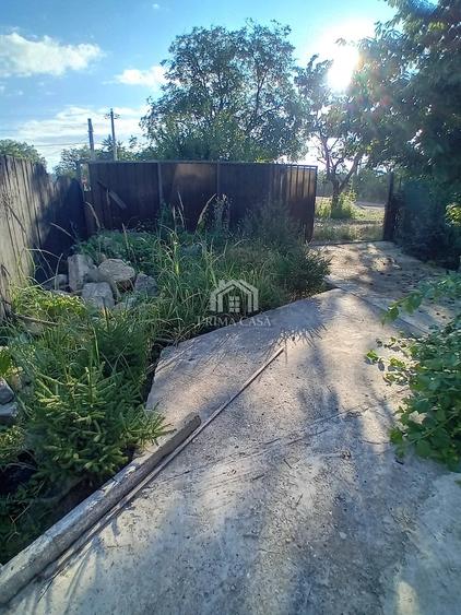 Casă cu Teren 700 Mp în Dealu Viei