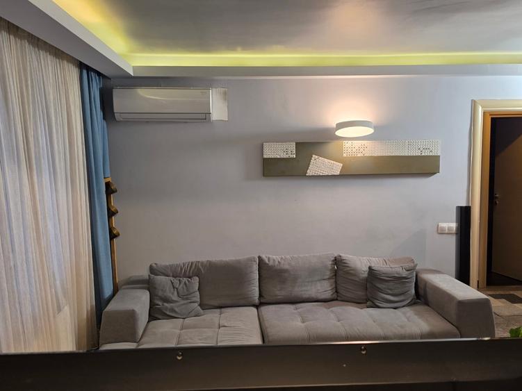 Apartament cu 3 camere semidecomandat în Ștefan cel Mare