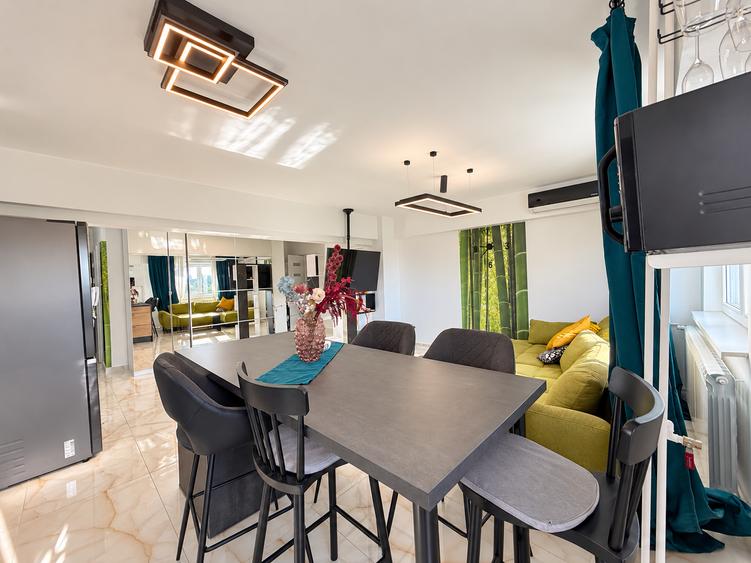 Apartament cu 3 camere semidecomandat în Băneasa