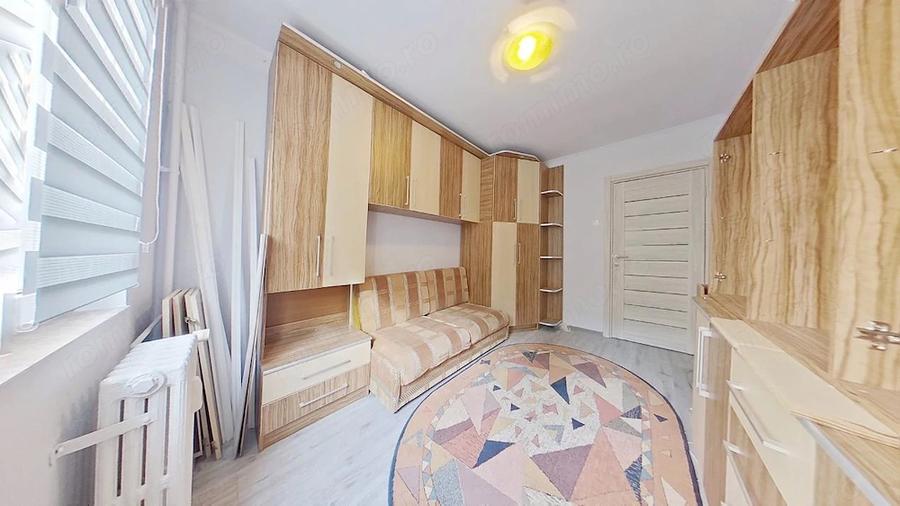 Apartament cu 2 camere semidecomandat în Aurel Vlaicu