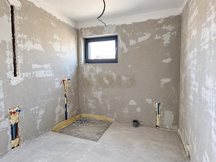 Duplex cu 4 camere cu Canalizare în Apahida