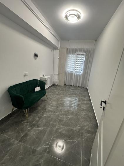 Spațiu comercial, de 15 mp, în Rovine