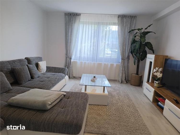 Casă cu 4 camere cu Teren 720 Mp în Criș