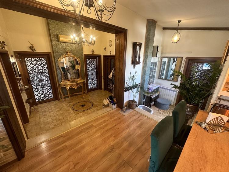 Apartament cu 4 camere decomandat, mobilat în Peninsula