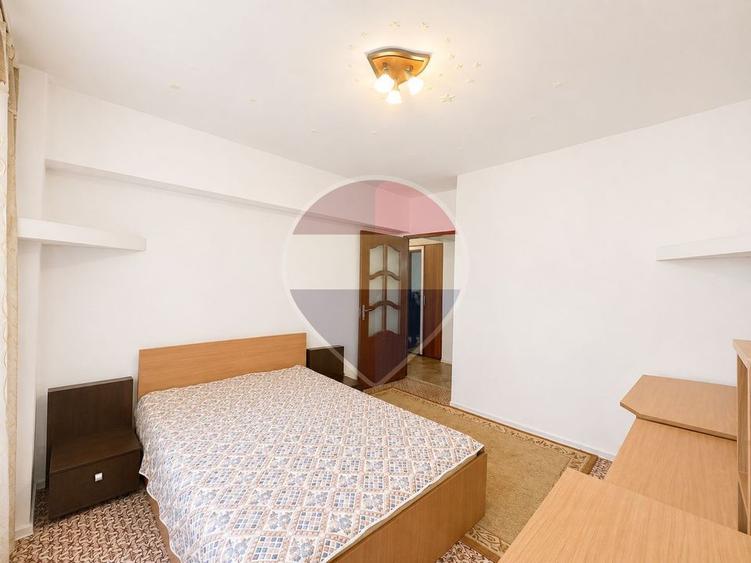 Apartament cu 3 camere în Răcădău