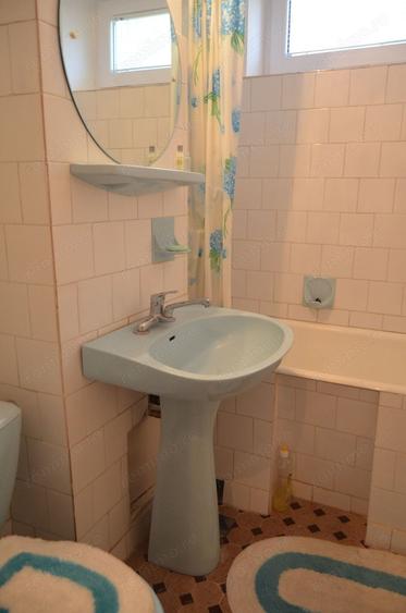 Apartament cu 2 camere decomandat în Predeal