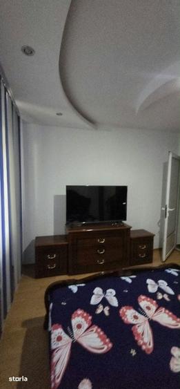 Apartament cu 3 camere în Calea București
