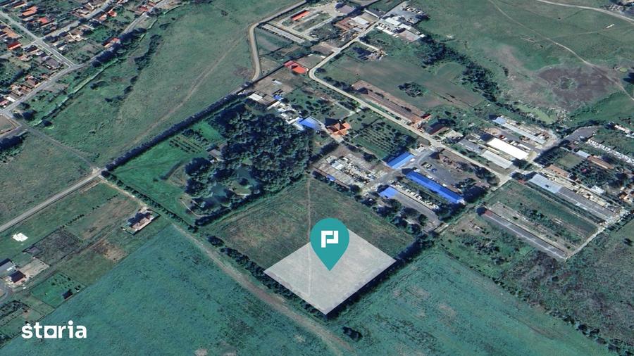 Teren de 9500 mp, în Recaș