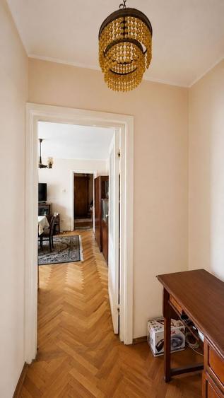 Apartament cu 2 camere semidecomandat în Girocului