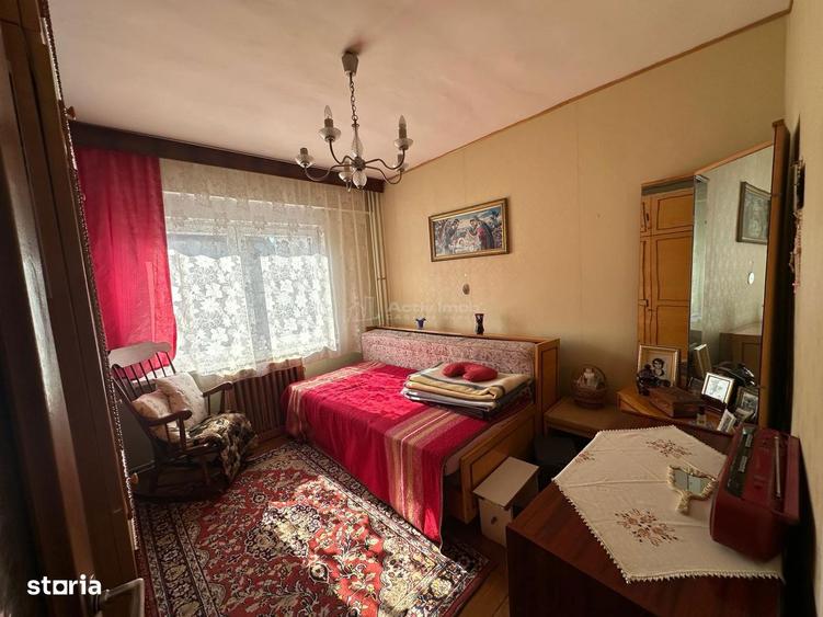 Apartament cu 3 camere decomandat, mobilat în Ultracentral