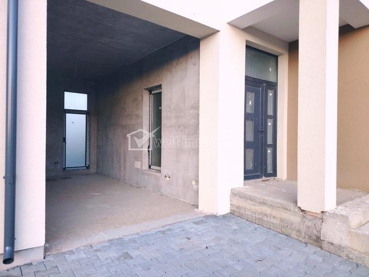 Casă cu 4 camere cu Teren 113 Mp în Dezmir