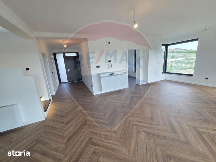 Casa deosebita cu 4 dormitoare in Oradea- Cihei - 15