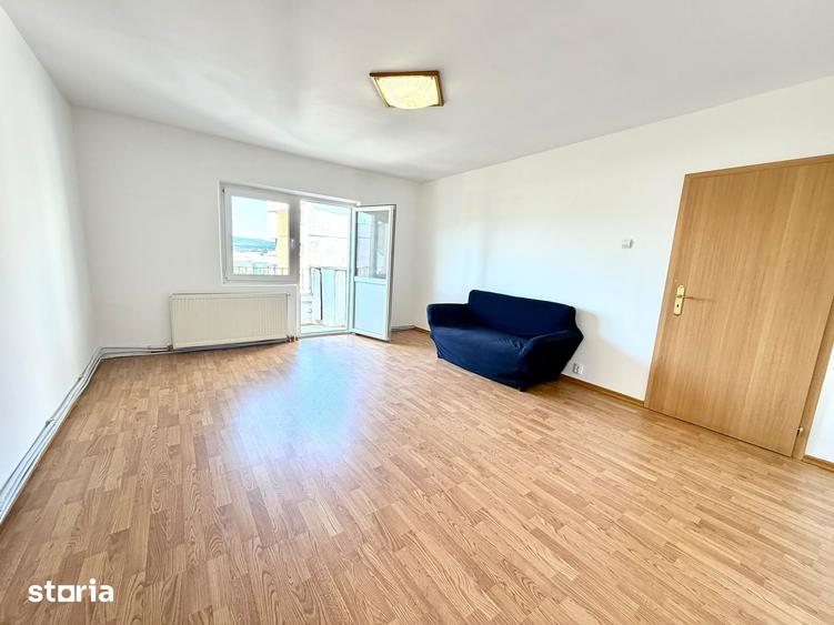 Apartament cu 3 camere în Mioriței