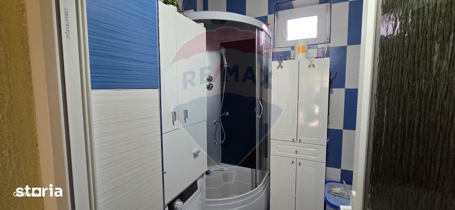 Casă cu 5 camere cu Teren 1076 Mp în Central