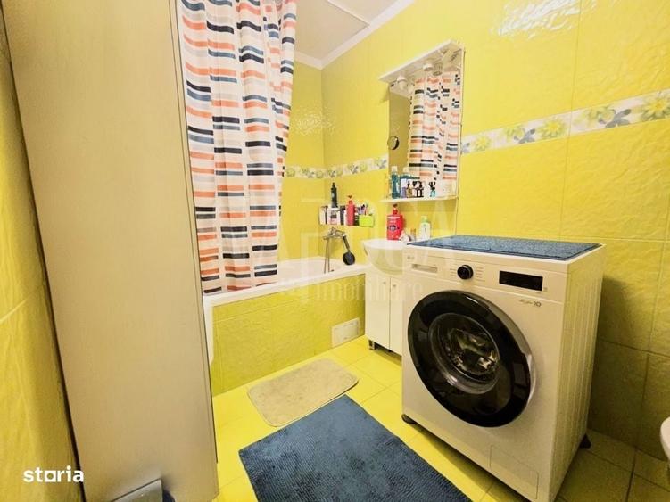 Apartament cu 3 camere semidecomandat în Florești