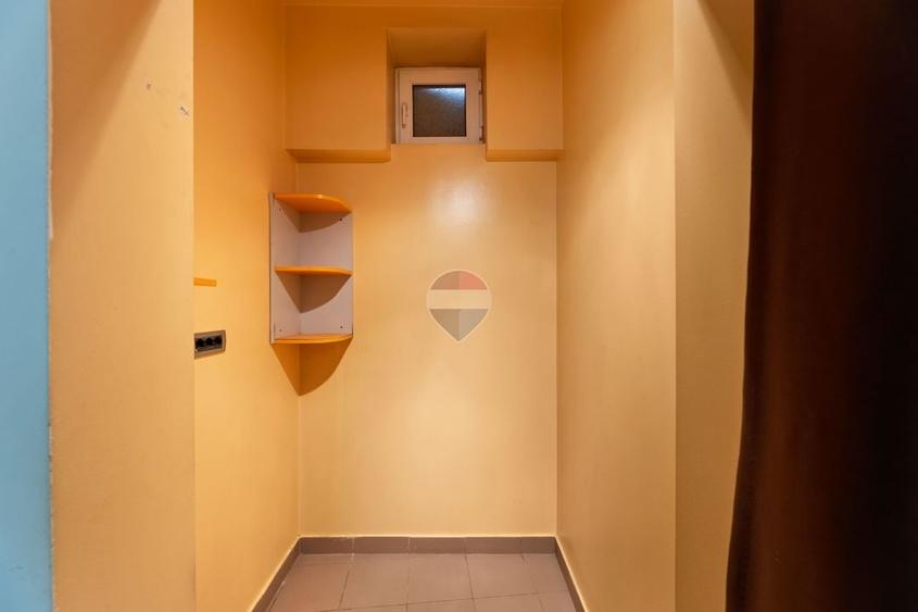 Spațiu comercial, de 76 mp, în Central