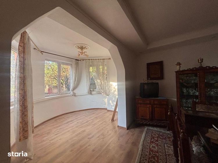 Casa D+P+M, Grosi, cu teren aferent 7 ari, necesita renovare - 16
