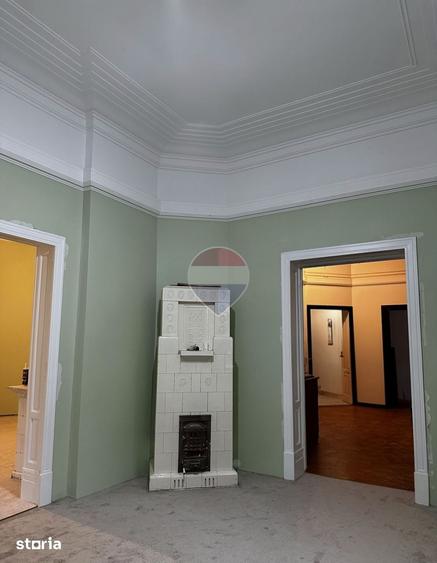 Apartament cu 5 camere în Eminescu