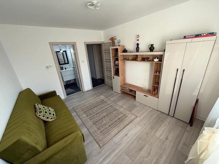 Casă cu 3 camere cu Teren 400 Mp în Parța