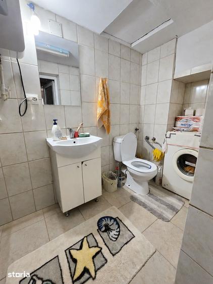 Casă cu 4 camere cu Teren 1000 Mp în Perieți