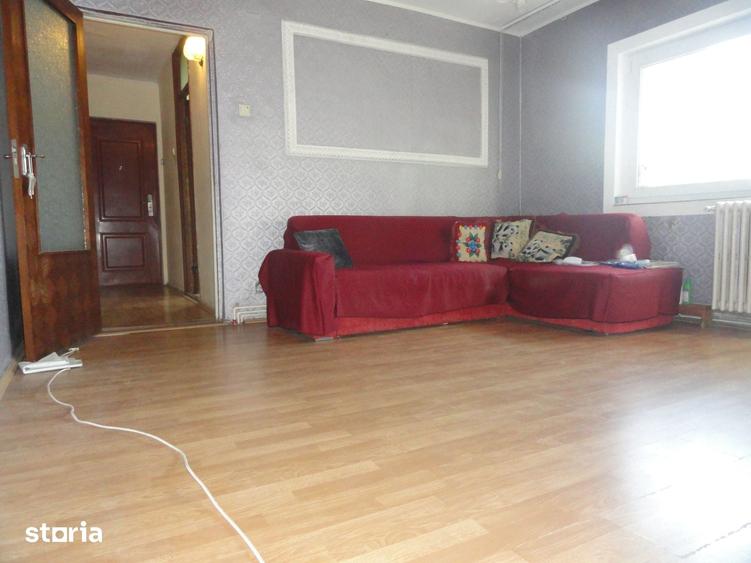 Apartament cu 4 camere decomandat în Micălaca