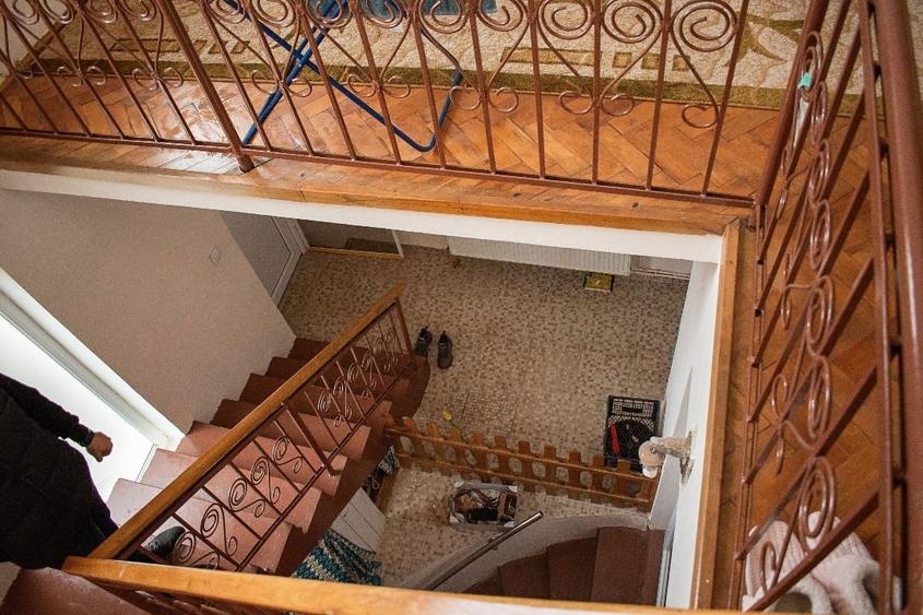 Casă cu 4 camere cu Teren 183 Mp în Central