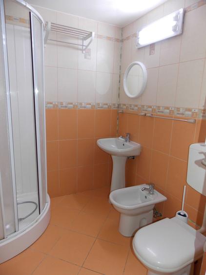 Apartament cu 2 camere decomandat în Decebal