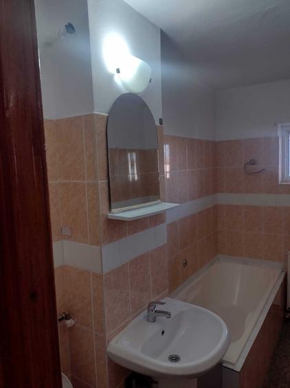 Apartament cu 2 camere decomandat în Exterior Vest