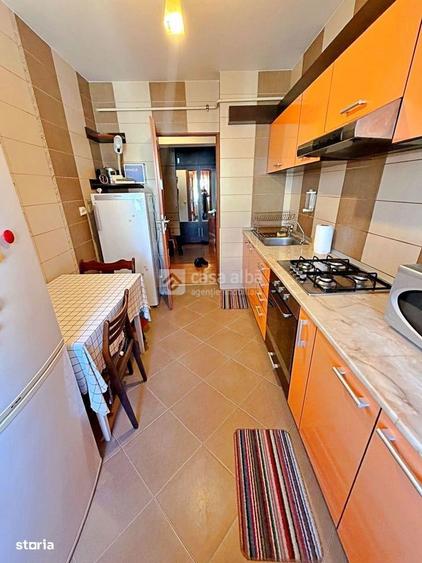 Apartament cu 3 camere decomandat, mobilat în Dacia
