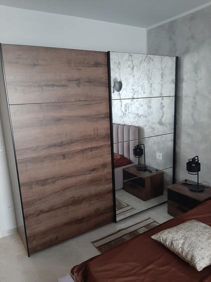 Apartament cu 2 camere decomandat, mobilat în Carrefour