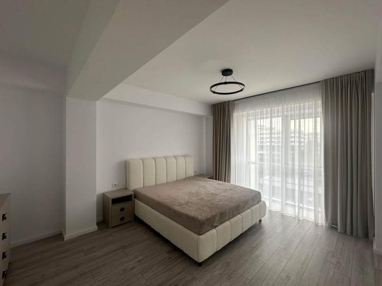 Apartament cu 3 camere semidecomandat, mobilat în Copou