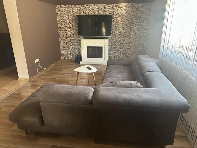 Casă individuală cu 4 camere cu Canalizare în Vărăști