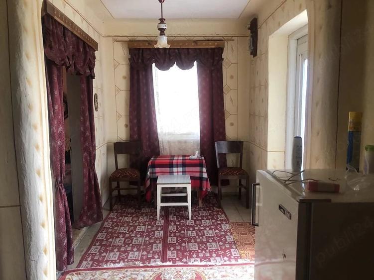 Casă cu 3 camere cu Teren 1900 Mp în Jina